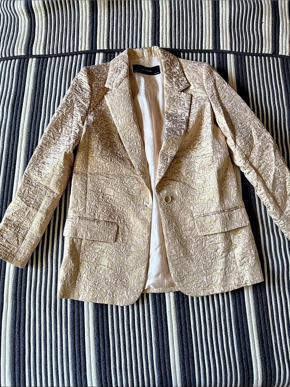 Zara Floral Jacquard Blazer in Gold Size XS Like New